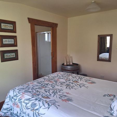 Olde Mill House B&B & Bike2Wine Cycle Hire Renwick Buitenkant foto