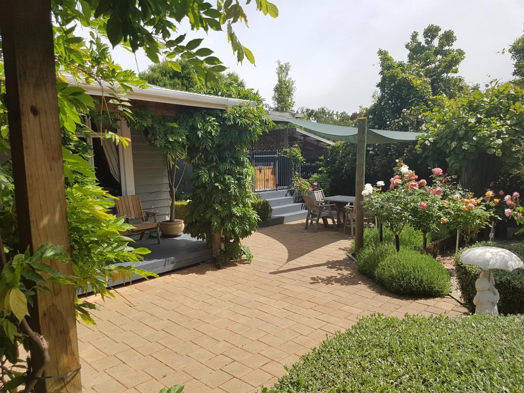 Olde Mill House B&B & Bike2Wine Cycle Hire Renwick Buitenkant foto