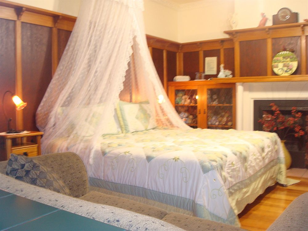 Olde Mill House B&B & Bike2Wine Cycle Hire Renwick Buitenkant foto