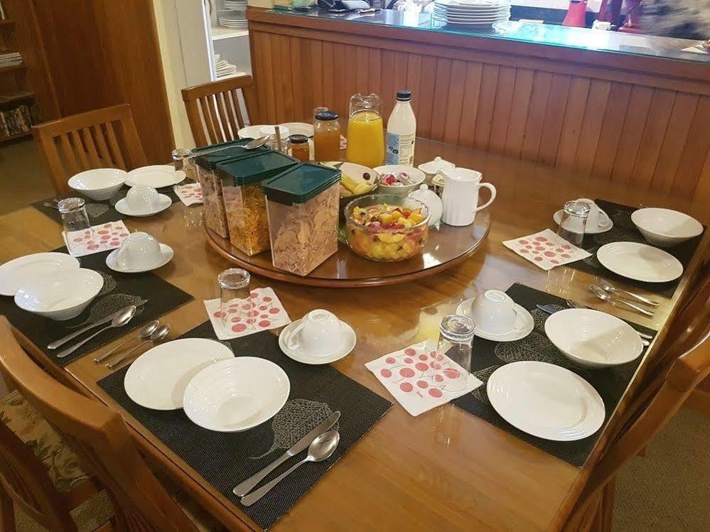 Olde Mill House B&B & Bike2Wine Cycle Hire Renwick Buitenkant foto